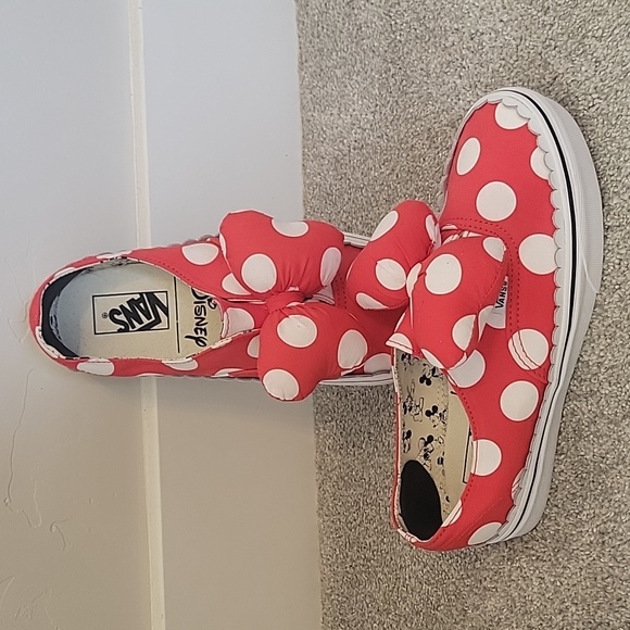 Vans Shoes - VANS | Minne Mouse Bow Shoes size 8.5 NWOB